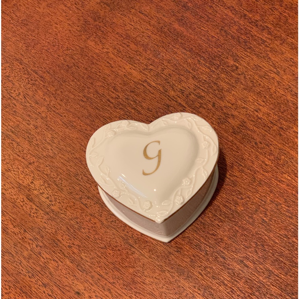 Lenox jewelry cache